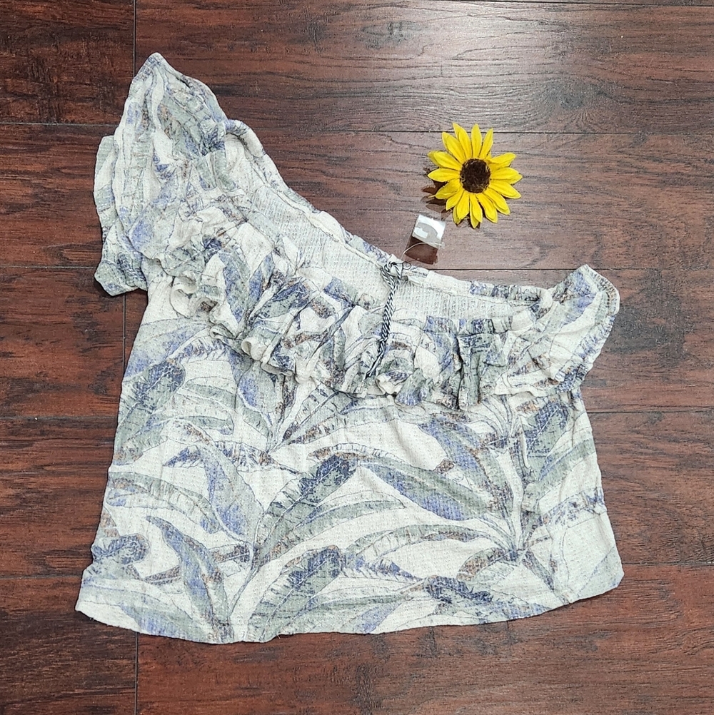 Lucky BRAND One-Shoulder Ruffle Print Top in Light Blue and Cream *New* - Picture 3 of 9